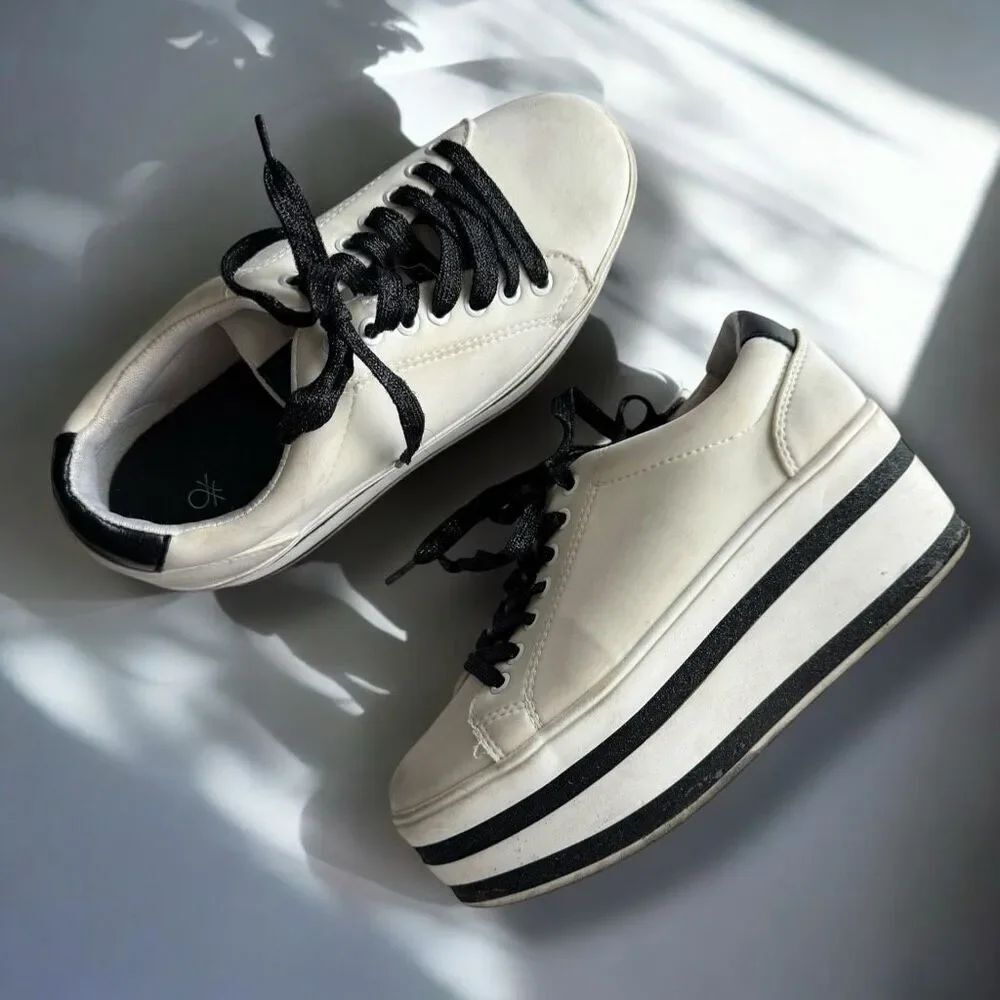 Women's White Platform Sneakers Black Accents Size 5.5